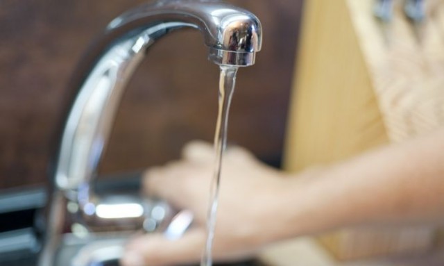 Aguas de Alicante pone en marcha una tarifa plana mensual para el pago del recibo del agua