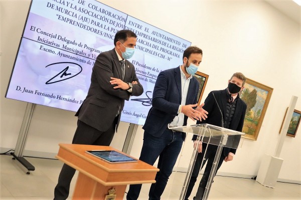 El Ayuntamiento de Murcia y AJE prorrogan el Programa de Emprendedores y de Iniciativas Municipales
