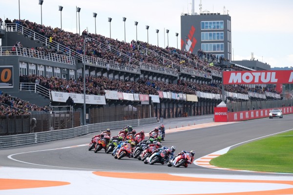 Renfe programa 137 trenes con parada en la estación del Circuit para el Gran Premio de la Comunitat Valenciana