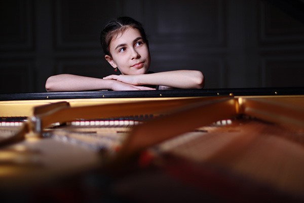 La joven pianista Alexandra Dovgan protagoniza el próximo concierto del Auditori de Castelló