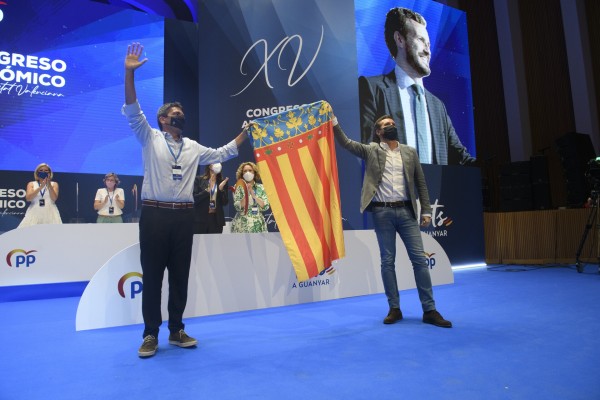 Juanma Moreno, la desconcertante oposición de Carlos Mazón en la Comunitat Valenciana