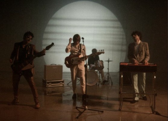 INC calientan el lanzamiento de su primer LP con 'Plus Ultra'