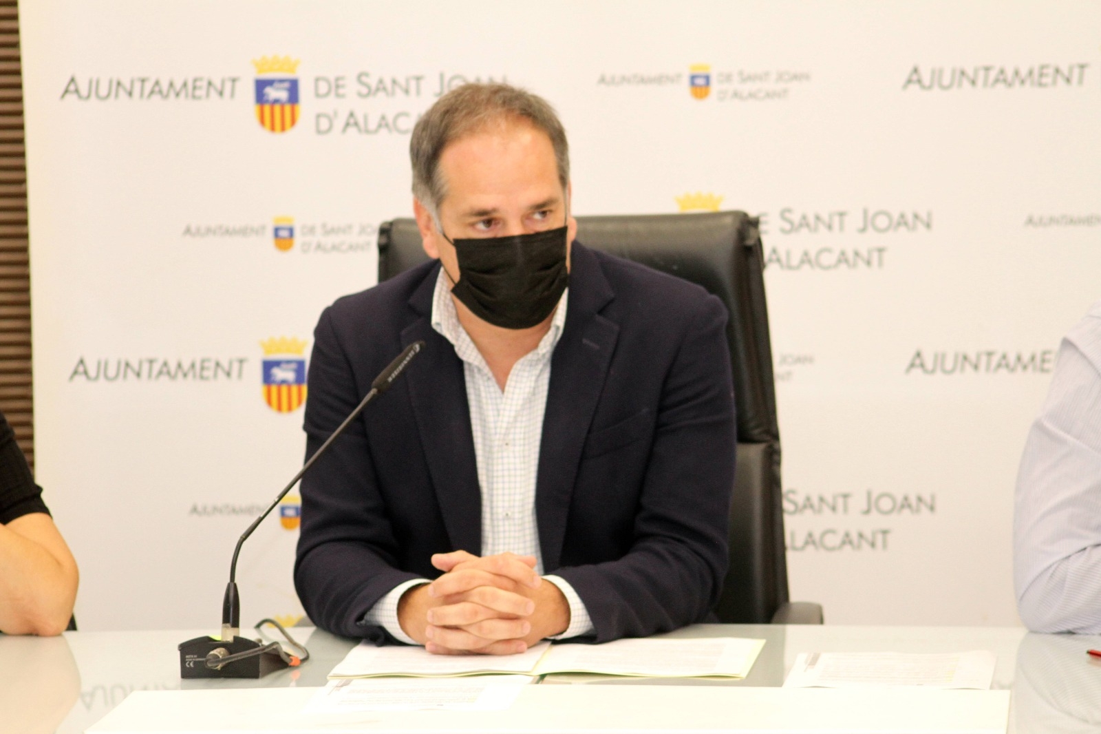 Santiago Román, alcalde y concejal de Hacienda - 