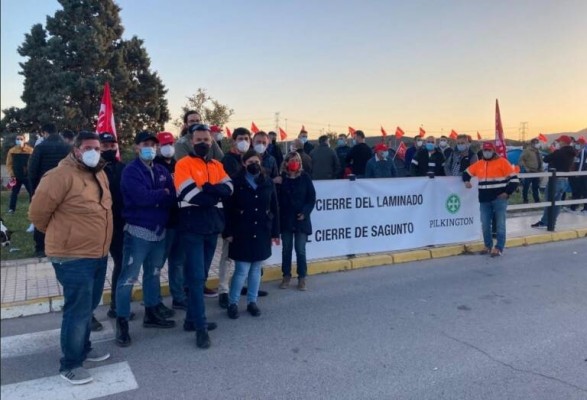 Los sindicatos cifran en un 100% el seguimiento de la primera jornada de huelga en Pilkington
