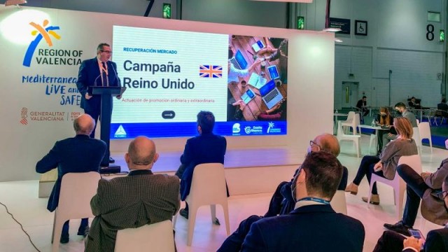 Benidorm confía en el Black Friday para la vuelta del turismo británico en el verano de 2022
