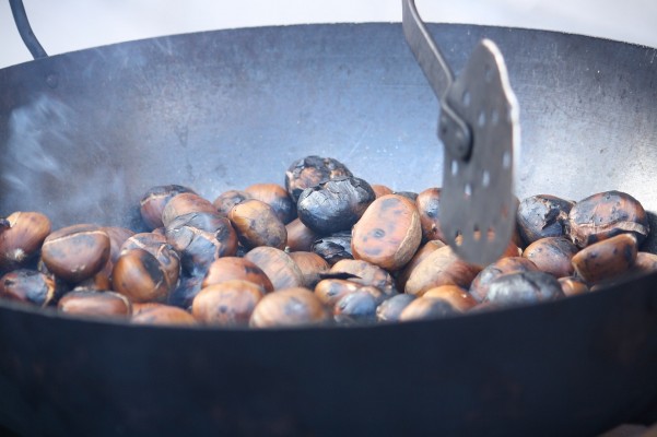 El calor de las castañas asadas