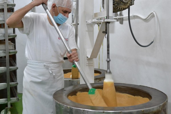 
Xixona impulsa la declaración del 7 de noviembre como Día Mundial del Turrón