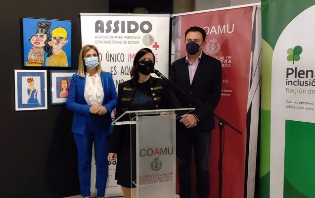 El Colegio de Arquitectos se convierte en galería de arte con los mejores lienzos de los artistas de Assido