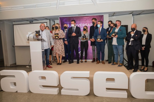 Aesec celebra su 13 aniversario y premia a sectores económicos y sociales por su entereza durante la pandemia