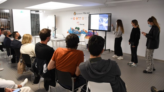 Vila-real reedita l'aliança amb l'EASD de Castelló per a seguir intervenint l'espai públic amb art