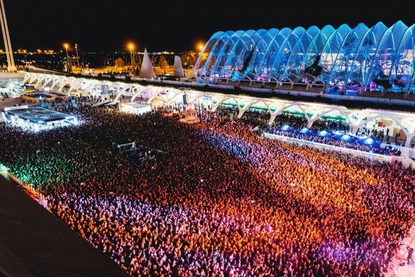 El Festival de Les Arts cuelga el cartel de sold out y congrega a miles de personas en su 6º edición 