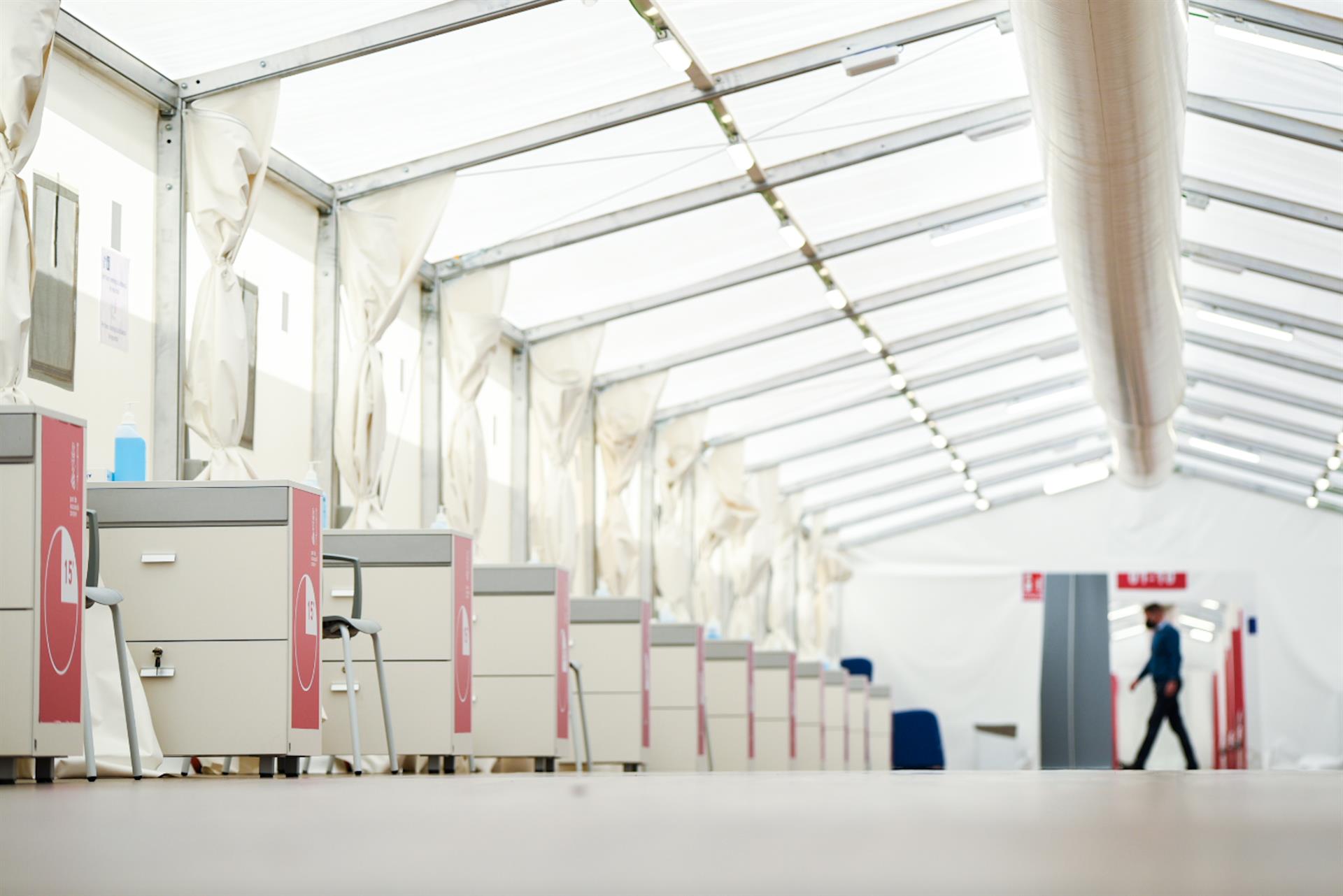 El hospital de campaña de La Fe, en una imagen de archivo. Foto: JORGE GIL/EP - 