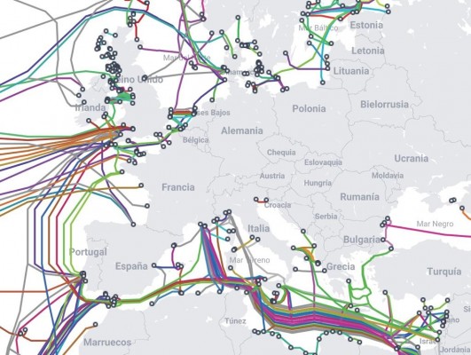 El cable submarino de datos en el Puerto de Alicante facilitará la implantación de Data Centers y tecnológicas 