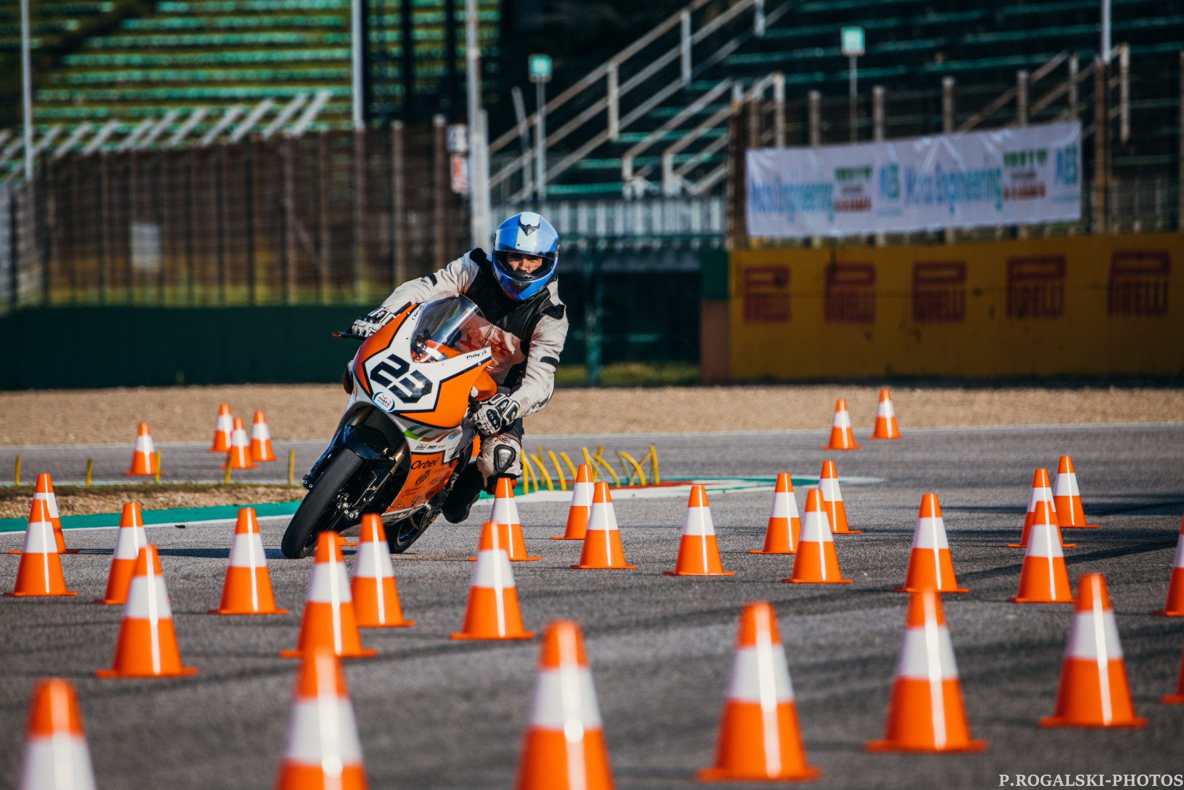 UJI Electric Racing Team inicia la preparació per al MotoStudent 2023