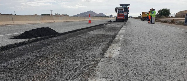 La carretera de San Pedro pasará por el 'taller': asfaltado y refuerzo de la calzada