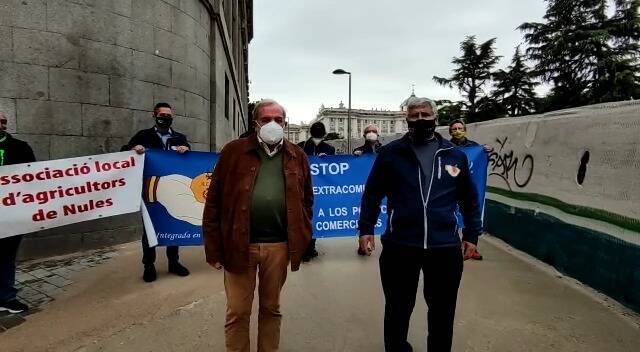 Las asociaciones agrarias independientes remiten la sexta carta a la consellera Mollà para pedirle cita