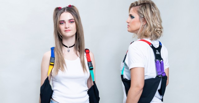 Las CulpaSS reescriben 'MujercitaSS': la moda murciana que cuestiona los estereotipos femeninos