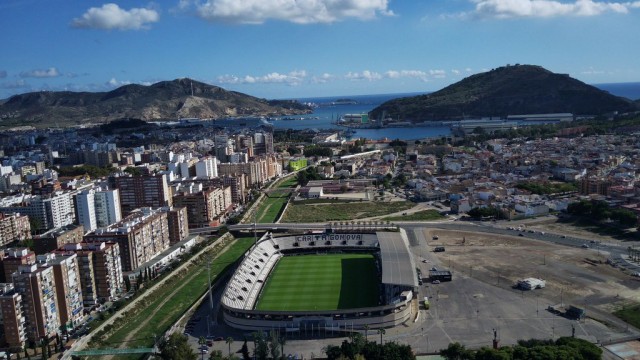 El Cartagena remodelará la fachada del estadio y colocará un marcador con el dinero recibido de CVC