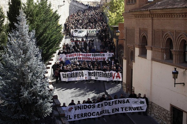La Generalitat y Sagunto apoyan en Teruel el eje Cantábrico-Mediterráneo