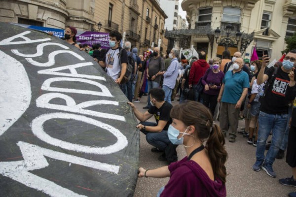 Unidas Podemos y PSOE cierran un acuerdo para derogar la Ley Mordaza