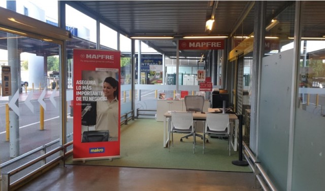 Mapfre inaugura un espacio de atención al cliente en el centro Makro de València
