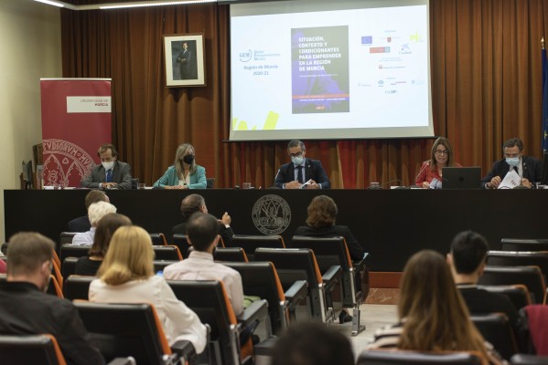 Las iniciativas empresariales se resienten en la Región: disminuye un 28,8% la tasa de actividad emprendedora