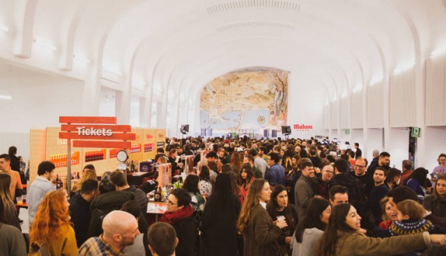 Mahou vuelve a llenar de gastronomía y música el Hall Séneca con La Estación del Encuentro