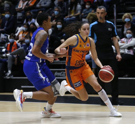 Valencia Basket refuerza su condición de invicto