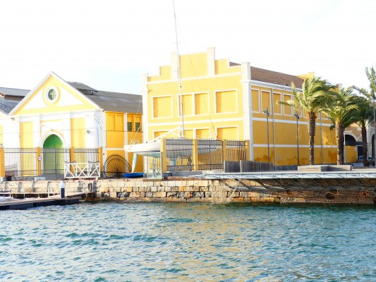 La ETSAE traslada su sede al edificio del antiguo Pañol de la Comisión Naval de Regatas