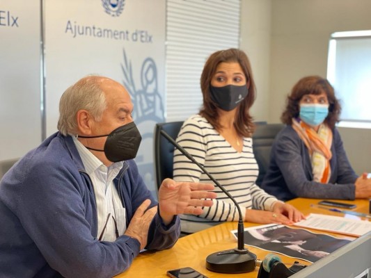 El Archivo Municipal de Elche recibe el legado musical de Vicente Pomares