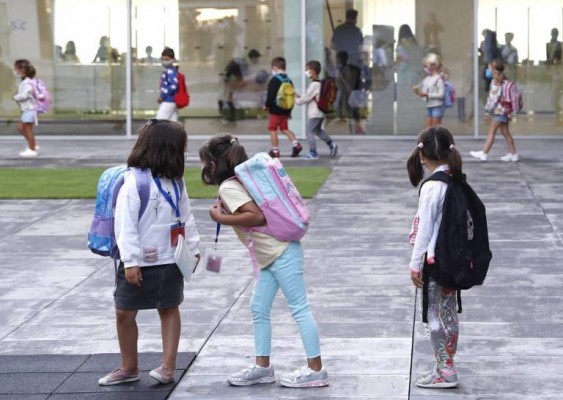Un brote en dos colegios de Los Alcázares lleva al municipio a nivel 3, junto a San Javier y Abarán