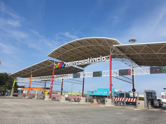 Los mayoristas de carne de Mercavalencia se acogen al acuerdo con el matadero de Burriana