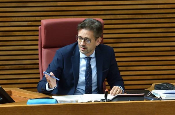 El PP exige al Consell que reclame a Sánchez el pago de la deuda por desplazados