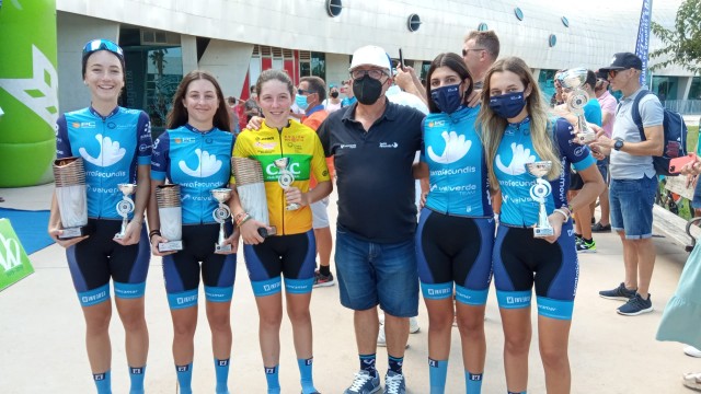 El Valverde Team femenino, que dirigirá Iniesta, renueva a cinco corredoras y ficha a otras cinco