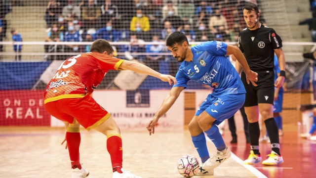 El Jimbee cede 8 puntos pese a ganar en 95 de 160 minutos y Duda está 