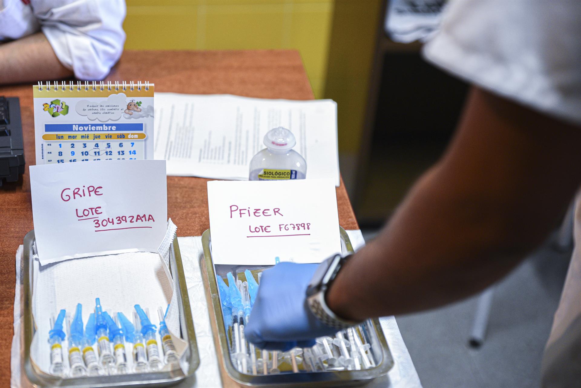 Más de 102.000 personas en la Comunitat cuentan ya con la dosis de refuerzo contra la covid