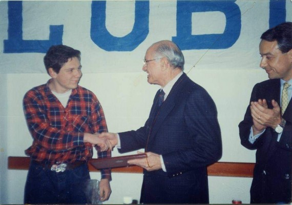 Hagamos justicia a Don Arturo Tuzón


