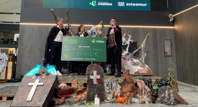 Grupo Orenes se disfraza por Asteamur: recauda 15.000 euros para la asociación