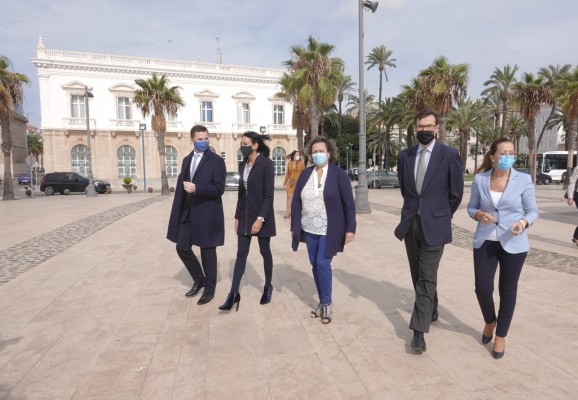 El Puerto pide al secretario de Estado para la UE agilidad para avanzar en los proyectos estratégicos 