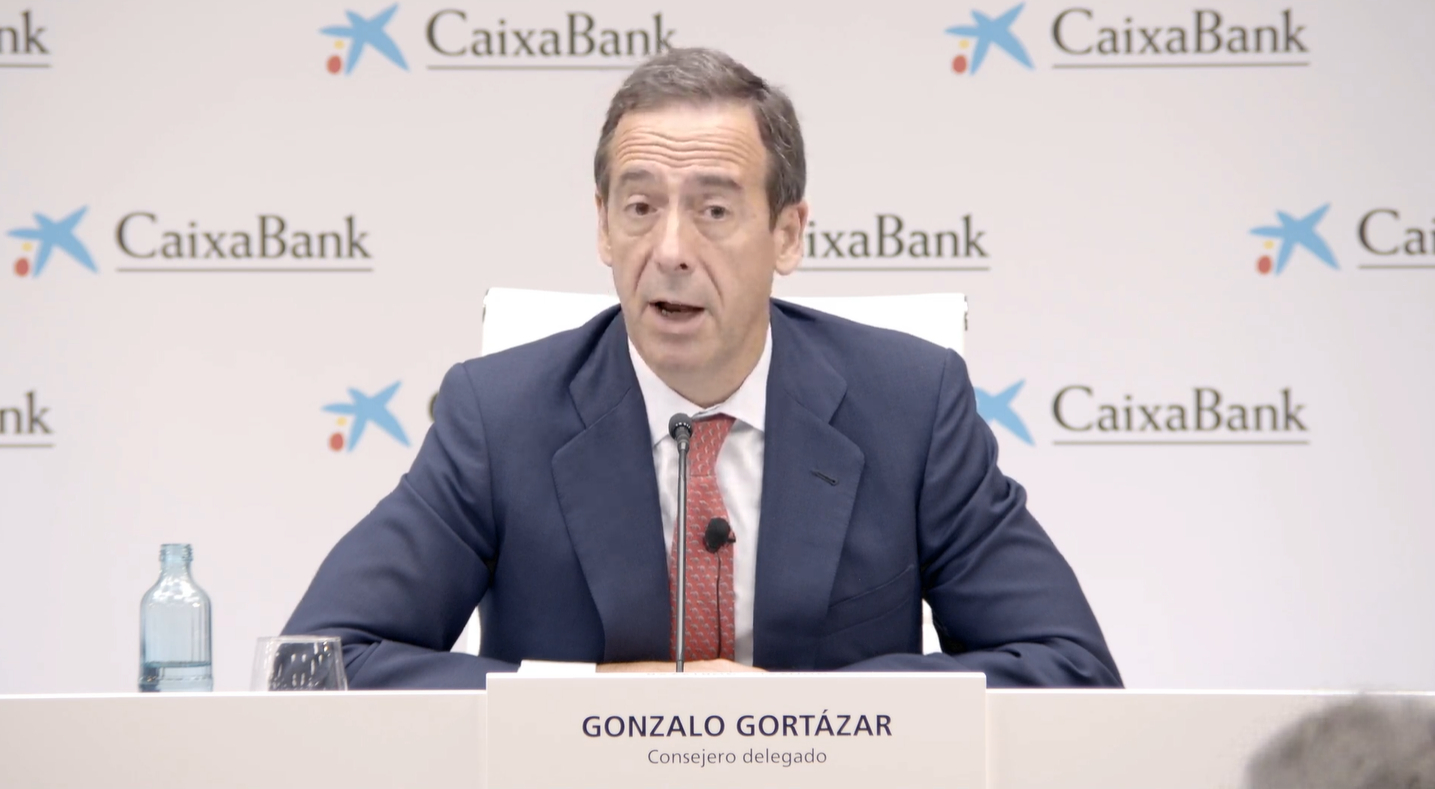 Noviembre, mes clave para CaixaBank: salida masiva de empleados e integración tecnológica