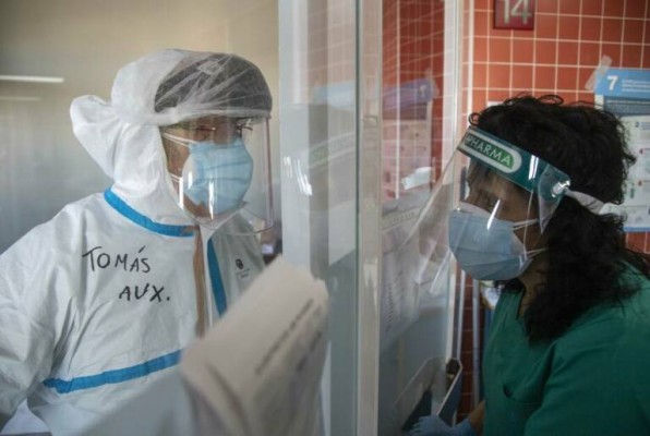 Mueren dos mujeres por covid en la Región, una de 52 años, en una jornada con 71 nuevos casos
