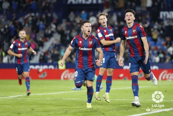 El Levante vuelve a abonarse a la épica