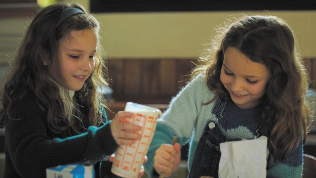 'Petite Maman': La magia de un cuento maternofilial

