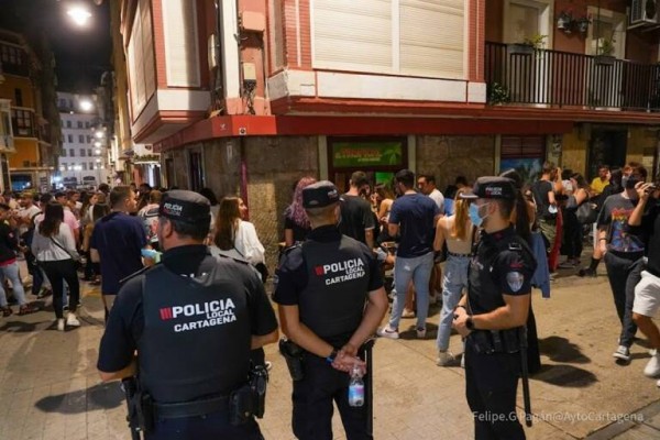 A la búsqueda de alternativas al botellón, el ruido y las peleas en Cartagena a través del pacto por la noche