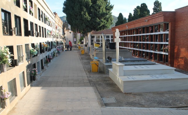 Benicàssim prepara un dispositivo especial de seguridad y transporte para Todos los Santos