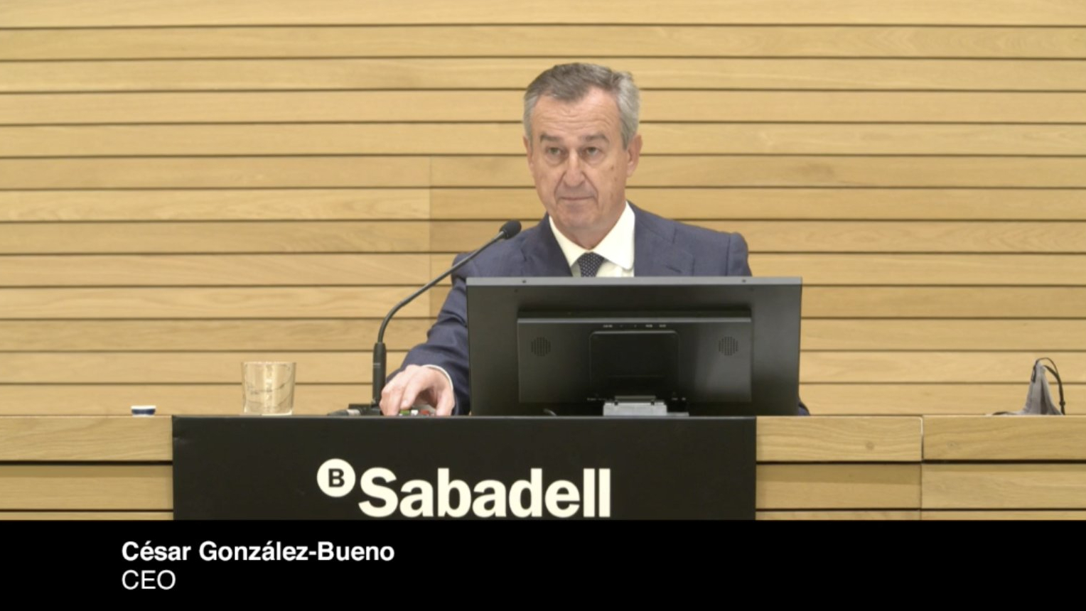 El CEO del Banco Sabadell interviene durante la presentación de resultados este jueves. Foto: BSAB - 