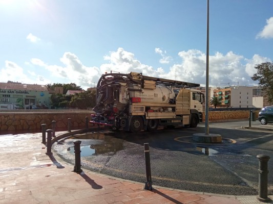 Los vecinos de Gran Vía Sur alertan de un nuevo desborde en la estación de bombeo de San Gabriel