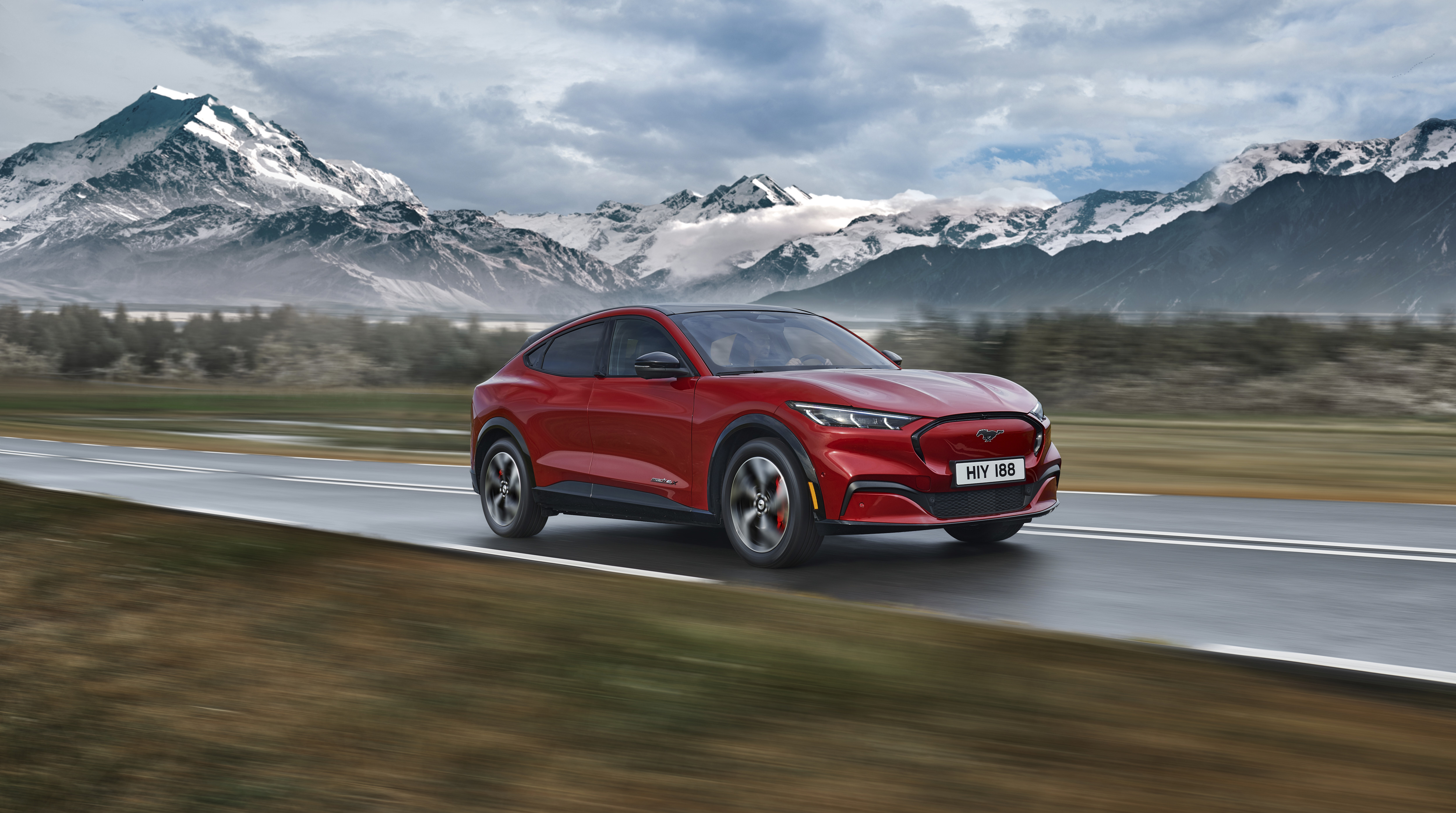 El Ford Mustang Mach-E 100% eléctrico logra una valoración de 5 estrellas para ocupantes y medio ambiente