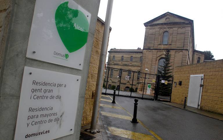 Familiares de usuarios de Domus Vi de Alcoy demandan a la gestora por los decesos de la covid