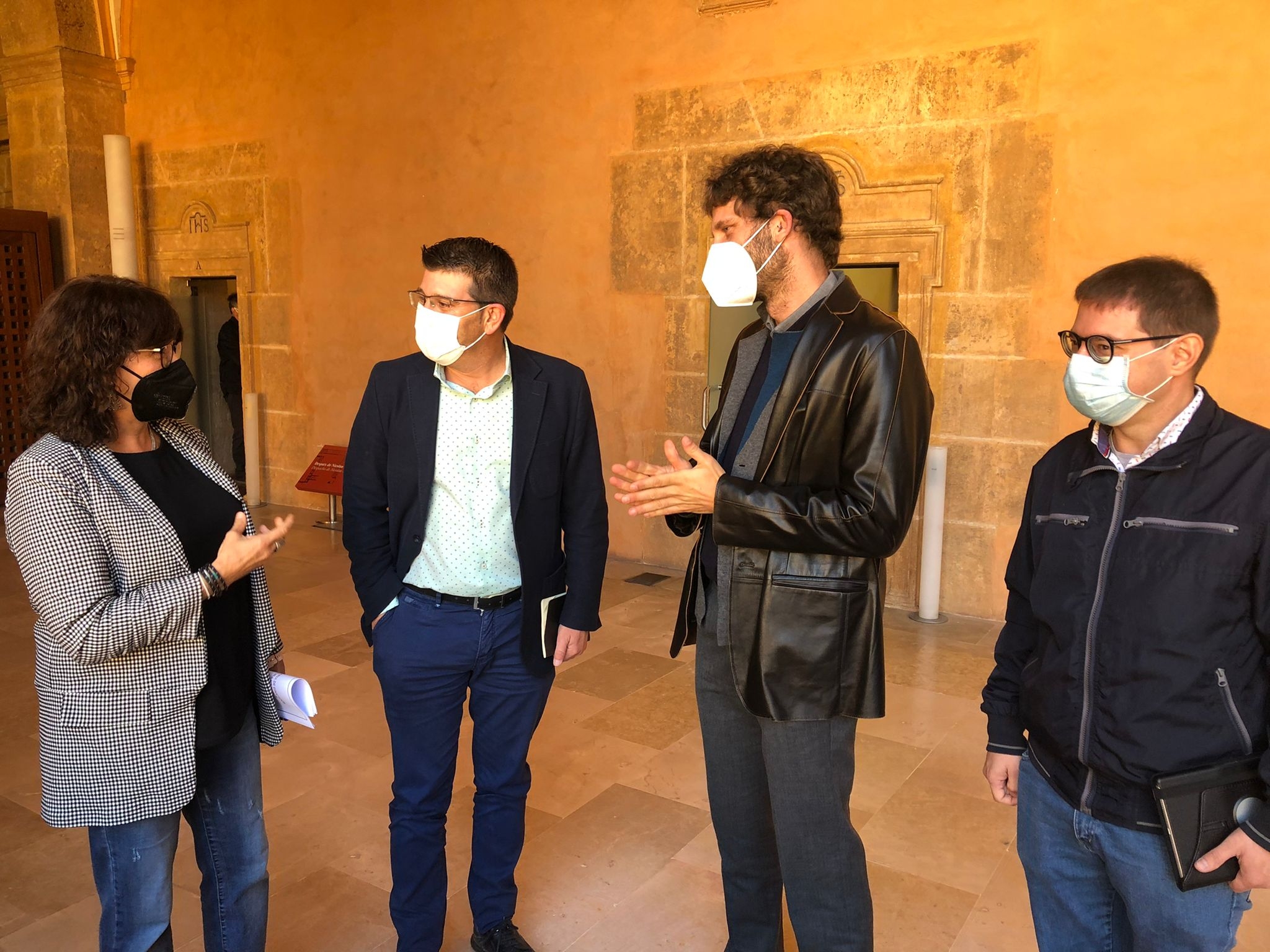 Ontinyent acuerda con Patrimonio agilizar la autorización de los proyectos de la Vila y la Cantereria